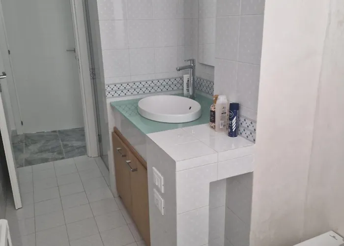 לינה וארוחת בוקר Villa Lecce לצ'ה